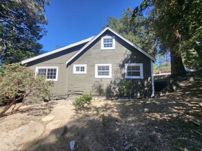 25111 Nestwa Trail in Idyllwild, CA - Building Photo - Building Photo