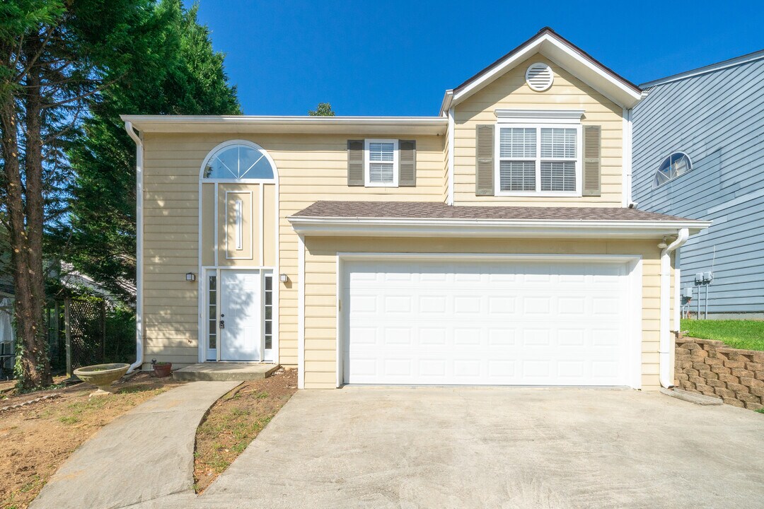 3904 Sidney Lanier Blvd in Duluth, GA - Foto de edificio