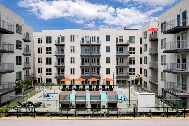 NEXEN in Los Angeles, CA - Foto de edificio - Building Photo