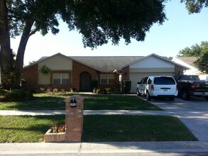 1103 Belladonna Dr in Brandon, FL - Building Photo - Building Photo