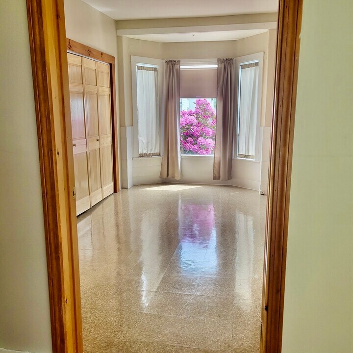 32 James St, Unit James Street in Auburn, ME - Building Photo