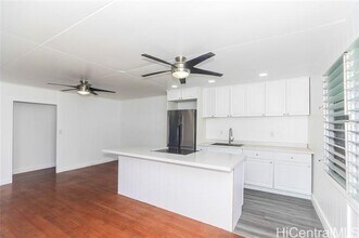 2343 Kuahea St in Honolulu, HI - Building Photo - Building Photo