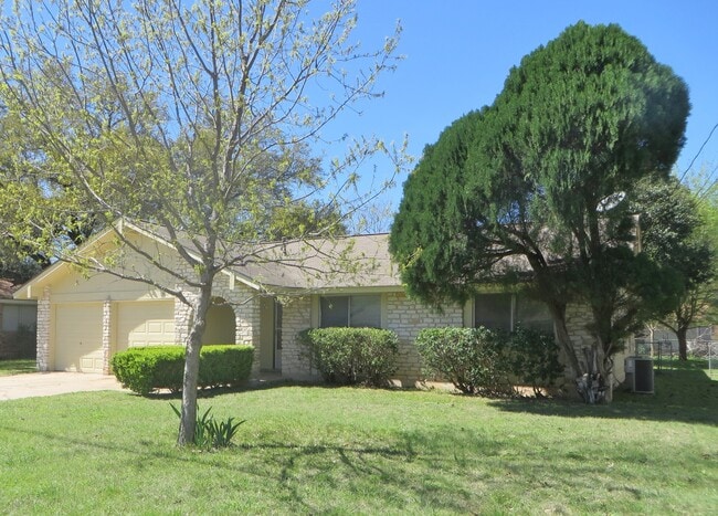 property at 307 Golden Oaks Dr