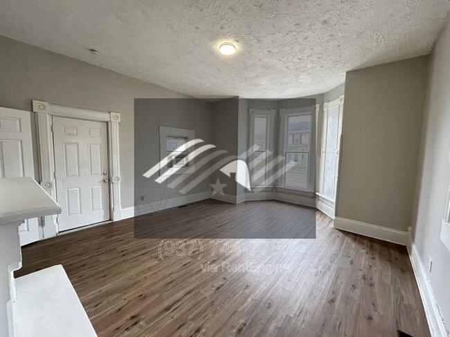 815 S Main St in Franklin, OH - Building Photo - Building Photo