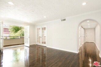 1118 Cardiff Ave-Unit -1 in Los Angeles, CA - Foto de edificio - Building Photo