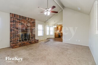 1120 Andrew St in Crowley, TX - Foto de edificio - Building Photo