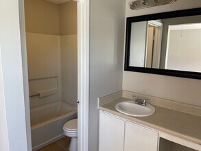 9565 Thomas Downs Ln in Jonesboro, GA - Building Photo - Building Photo