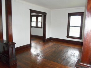 1227 Williston Ave in Waterloo, IA - Building Photo - Building Photo