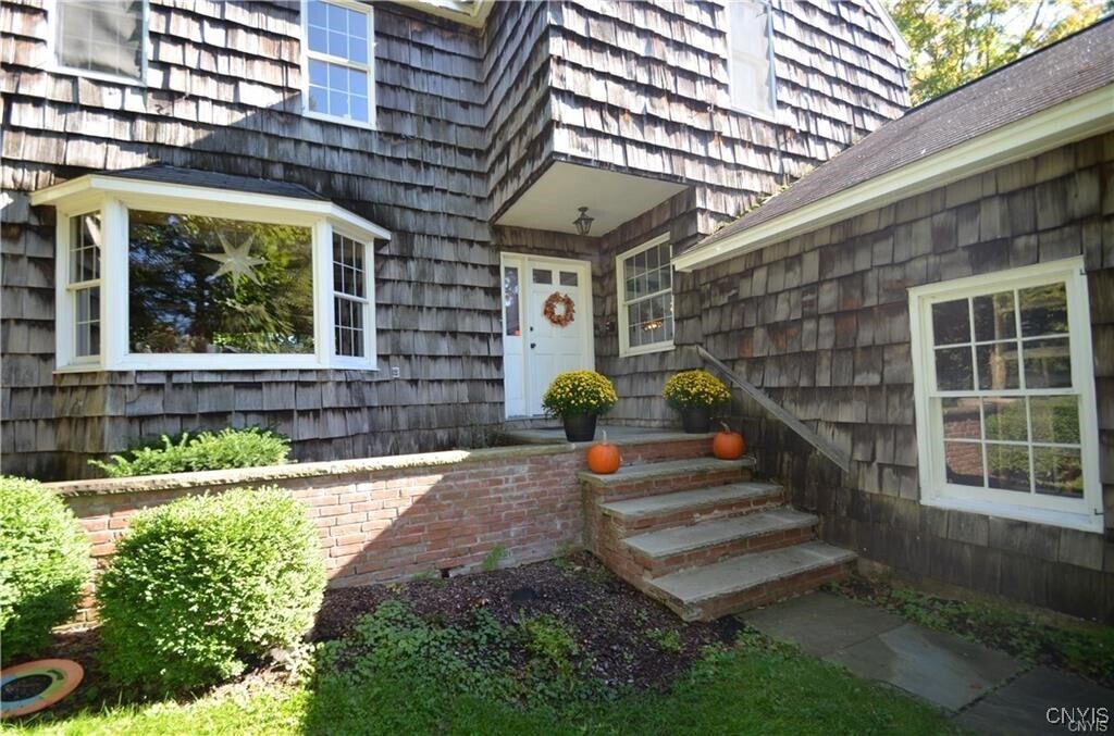 6891 Woodchuck Hill Rd in Fayetteville, NY - Building Photo