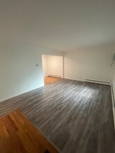 2655 E Maple Rd, Unit 19 in Birmingham, MI - Building Photo - Building Photo