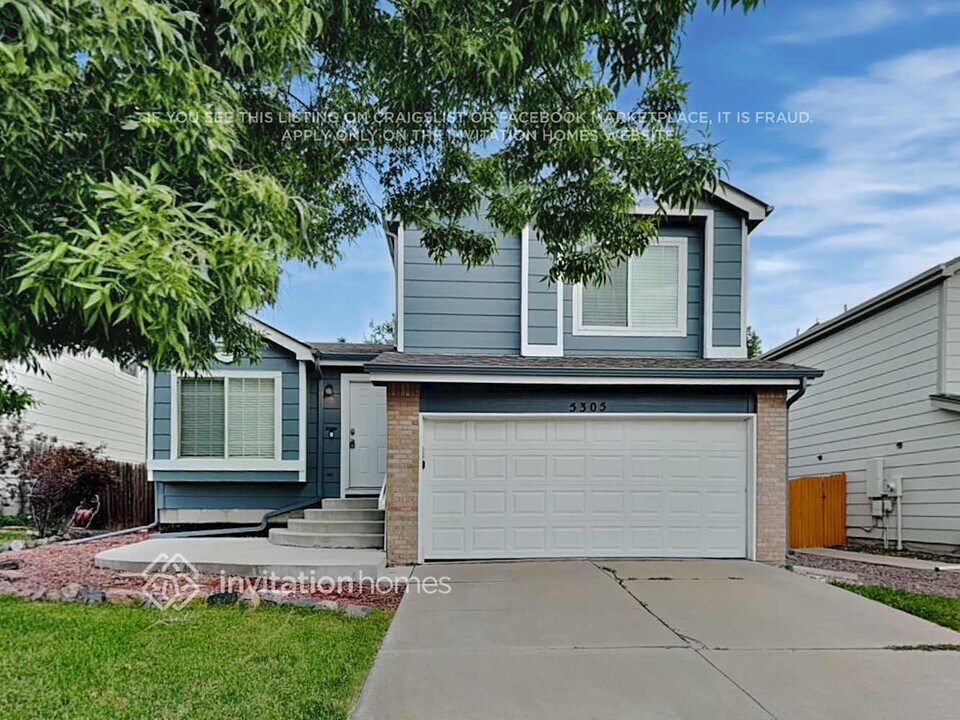 5305 S Jericho St in Centennial, CO - Foto de edificio