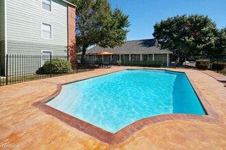 Rio Springs Apartments in San Antonio, TX - Building Photo - Building Photo