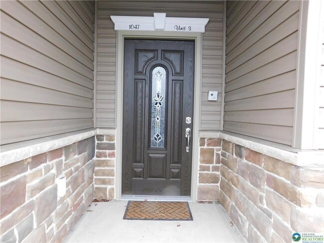 1047 Cetronia Rd in Trexlertown, PA - Building Photo - Building Photo