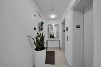 16001 Collins Ave, Unit 1406 in Sunny Isles Beach, FL - Building Photo - Building Photo