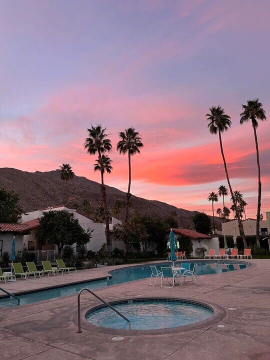 250 E San Jose Rd, Unit 61 in Palm Springs, CA - Foto de edificio