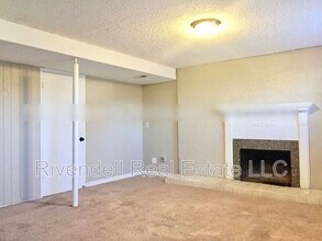 2295 S Norfolk St in Aurora, CO - Building Photo - Building Photo