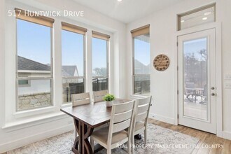 517 Huntwick Dr in Boerne, TX - Building Photo - Building Photo