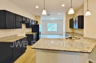 8231 Hewitt St in Jacksonville, FL - Building Photo - Building Photo