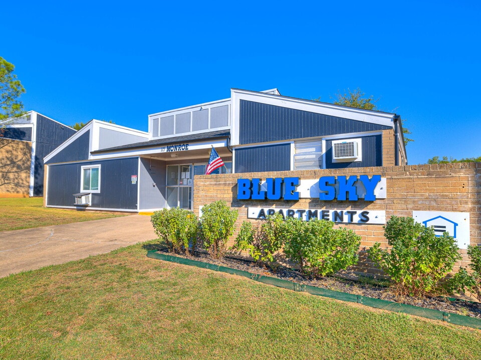 Blue Sky Apartments in Ardmore, OK - Foto de edificio