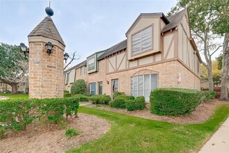 14703 Barryknoll Ln in Houston, TX - Building Photo - Building Photo