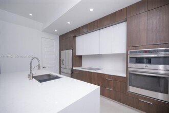 8842 NW 161st Terrace in Miami Lakes, FL - Building Photo - Building Photo