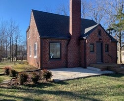 61 E Stevens St in Cookeville, TN - Building Photo