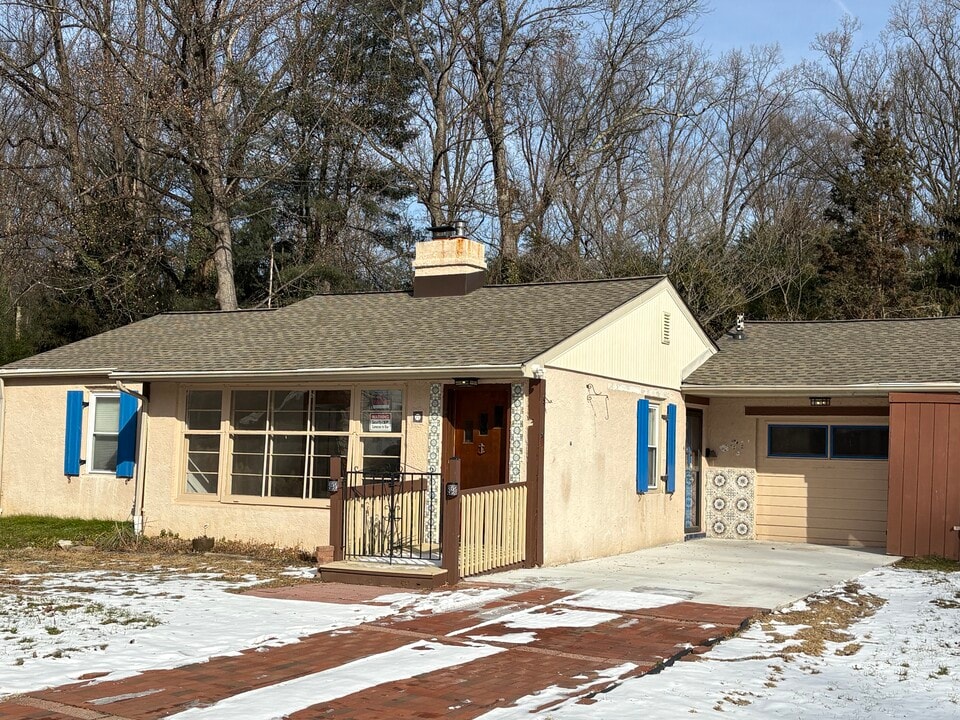 77 Winding Ln in Feasterville-Trevose, PA - Building Photo