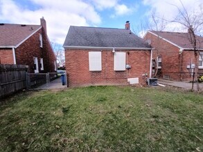 19802 San Juan Dr in Detroit, MI - Building Photo - Building Photo