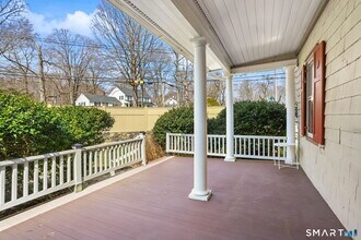 410 Wilton Rd W in Ridgefield, CT - Building Photo - Building Photo