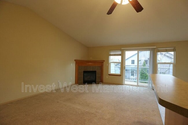 1830 SE 11th Ave in Camas, WA - Building Photo - Building Photo