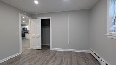 10 Crosby St Pl in Augusta, ME - Building Photo - Building Photo