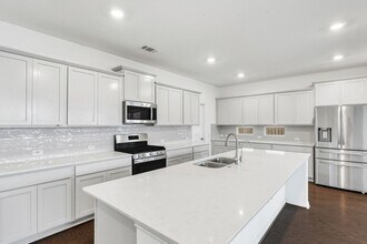 133 Lenera Dr in Liberty Hill, TX - Building Photo - Building Photo