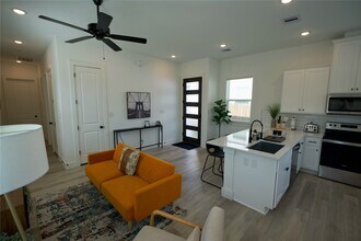 8703 Wileyvale Rd in Houston, TX - Building Photo - Building Photo