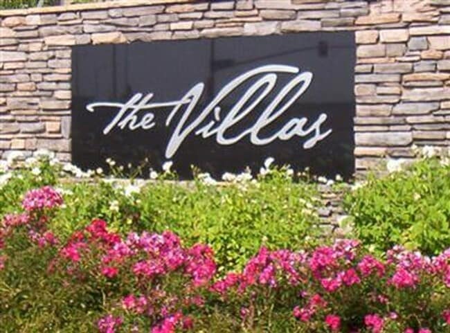 10001 Woodcreek Oaks Blvd in Roseville, CA - Building Photo - Building Photo