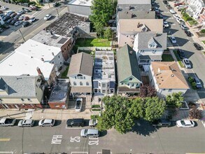 133 W 4th St in Bayonne, NJ - Building Photo - Building Photo