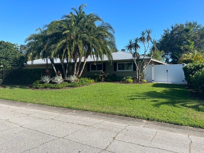 property at 3052 Tyrone Ln