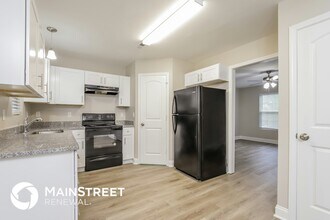 1806 Savannas Run Dr in Greensboro, NC - Building Photo - Building Photo