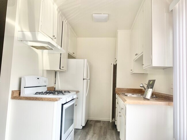 property at 1822 Colby Ave