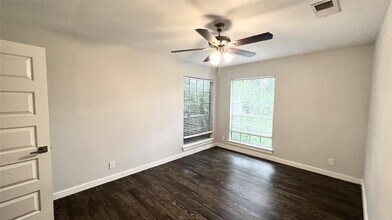 6103 Hyside Dr in Austin, TX - Building Photo - Building Photo