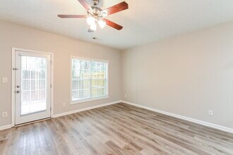 770 Brookside Parc Ln in Avondale Estates, GA - Building Photo - Building Photo