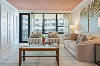 5225 Collins Ave-Unit -FL7-ID1044537P in Miami Beach, FL - Building Photo - Building Photo