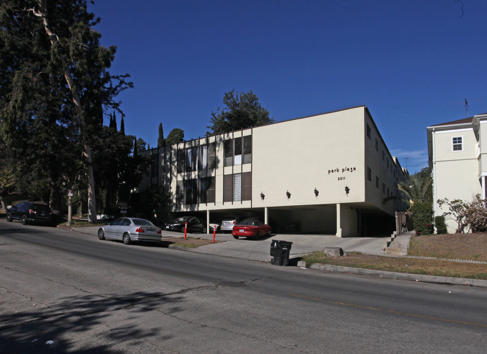 Park Plaza in Los Angeles, CA - Foto de edificio