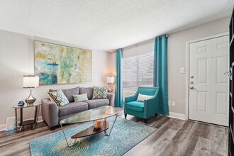 The Grove at Pinemont in Houston, TX - Foto de edificio - Building Photo