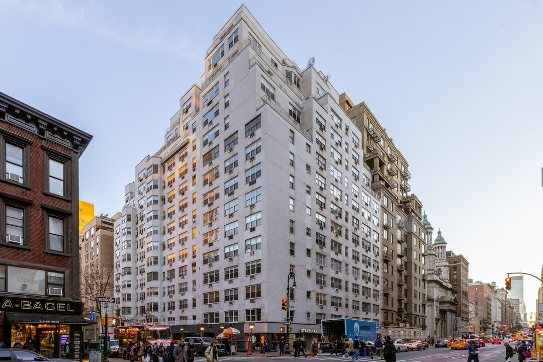 1091-1097 Lexington Ave in New York, NY - Building Photo