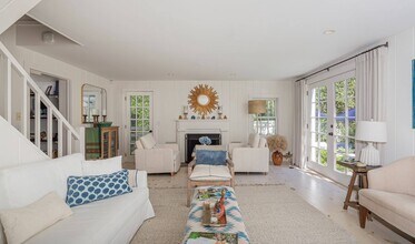 156 Georgica Rd in East Hampton, NY - Building Photo - Building Photo