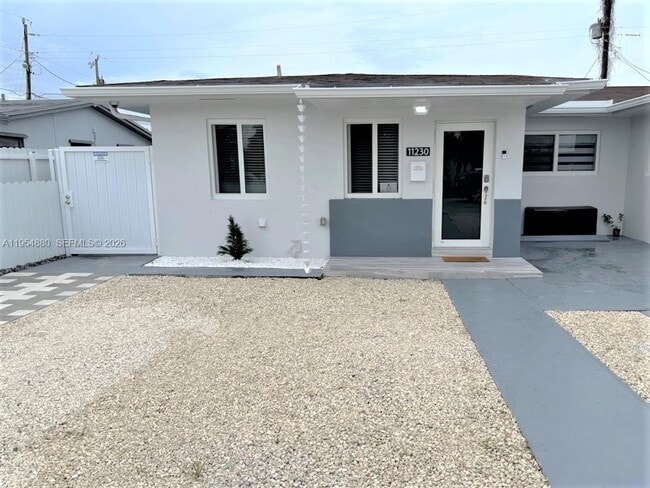 11230 SW 5th St in Miami, FL - Building Photo - Building Photo