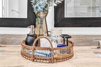 4128 Willowbend Blvd in Houston, TX - Building Photo - Building Photo