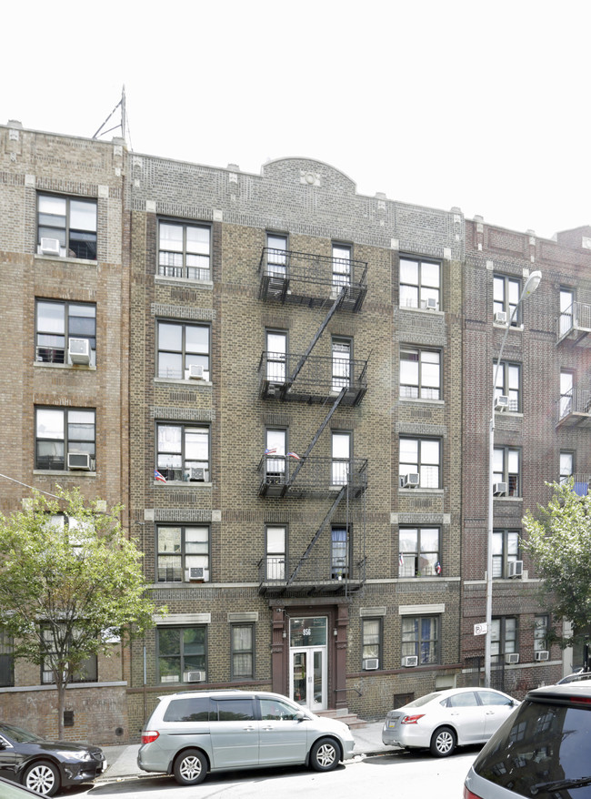 956 Sherman Ave in Bronx, NY - Building Photo - Building Photo