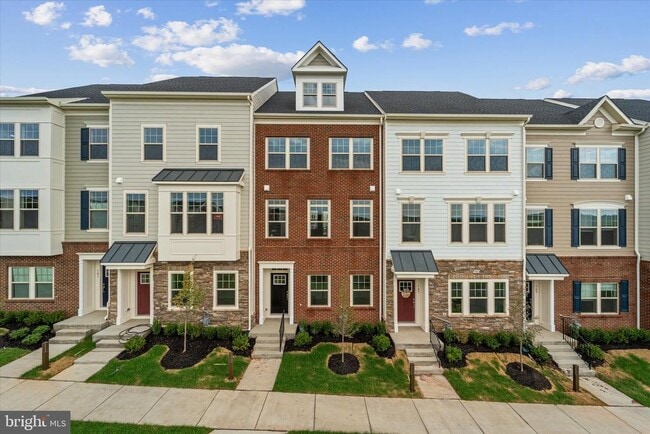property at 705 Sawback Sq NE