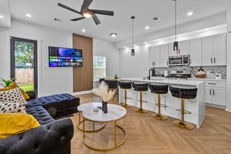 4216 Sterling St in Houston, TX - Building Photo - Building Photo